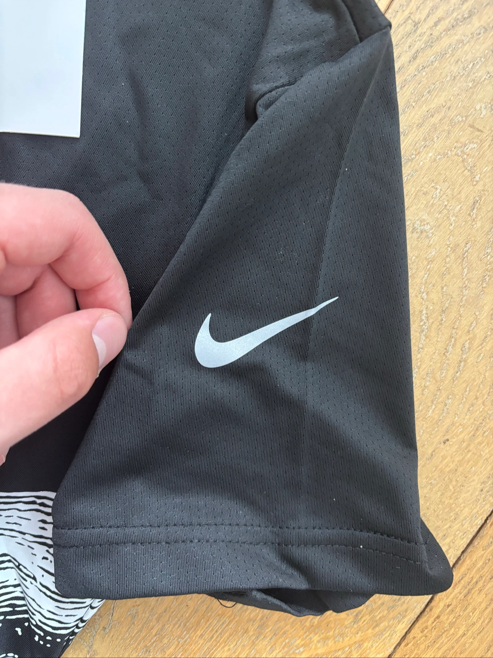 T shirt de sport Nike dri-fit noir avec motif de squelette S – photo 2